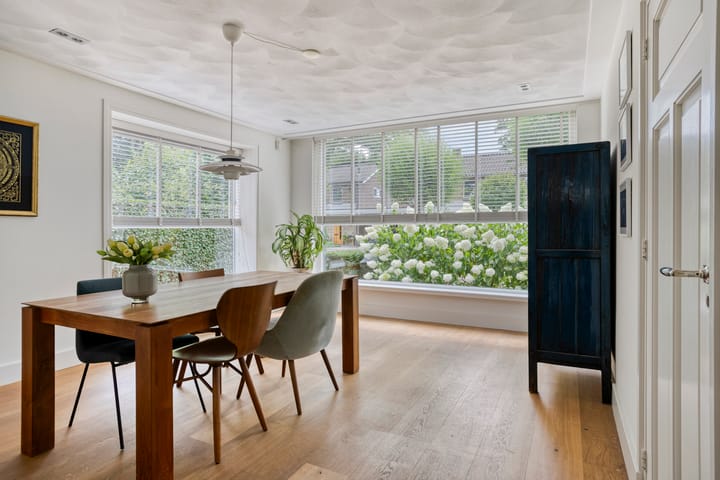 Foto 2 van Van Veldekestraat 2