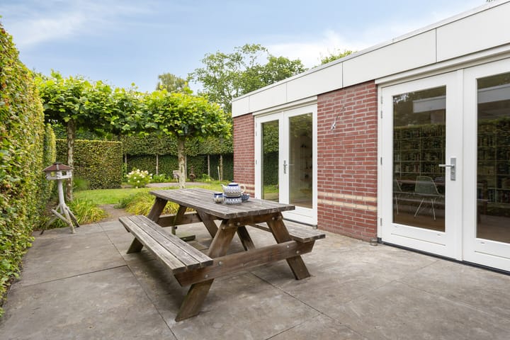 Foto 40 van Van Veldekestraat 2