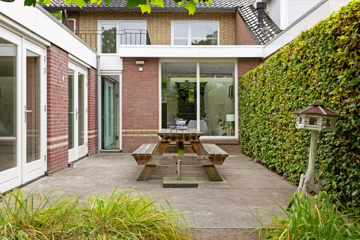 Foto 41 van Van Veldekestraat 2