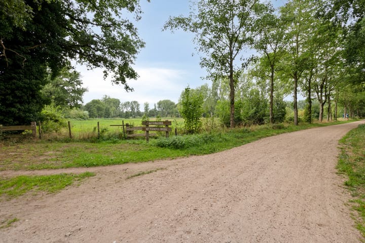 Foto 48 van Van Veldekestraat 2