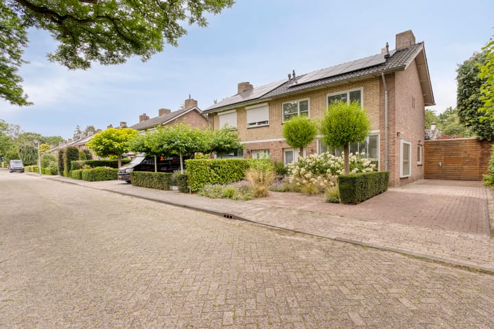 Foto 53 van Van Veldekestraat 2