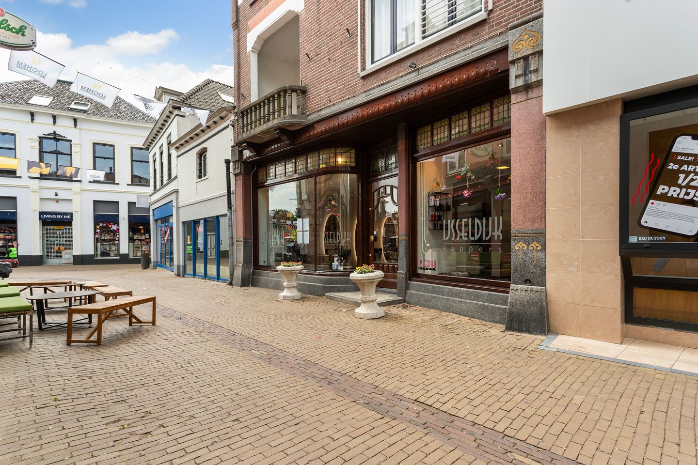 View photo 1 of Bierstraat 26