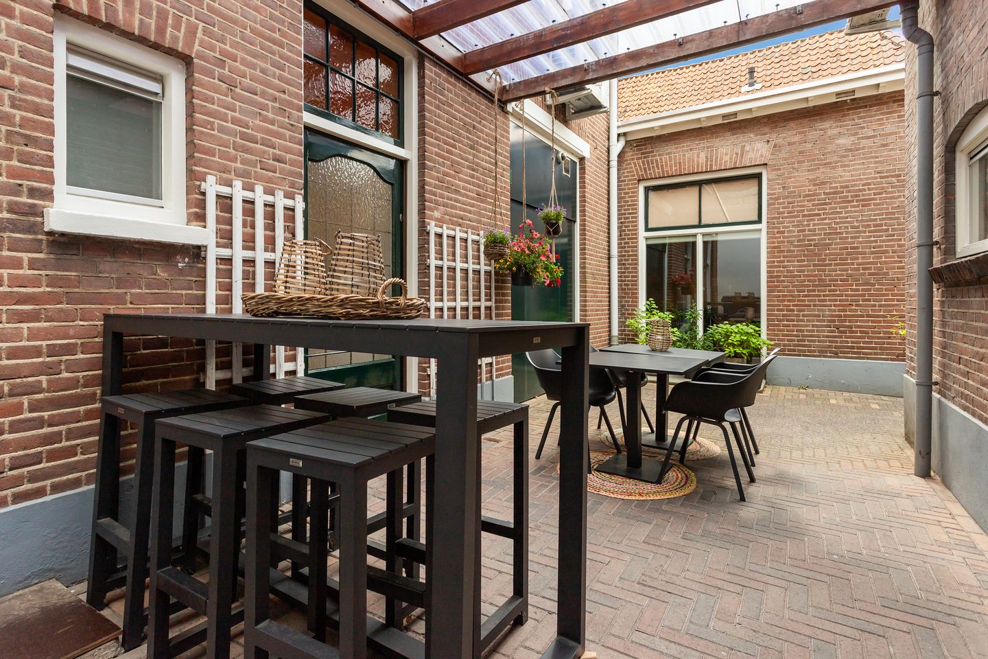 View photo 4 of Bierstraat 26