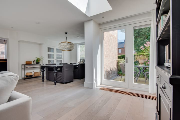 Foto 18 van van Immerseelstraat 21