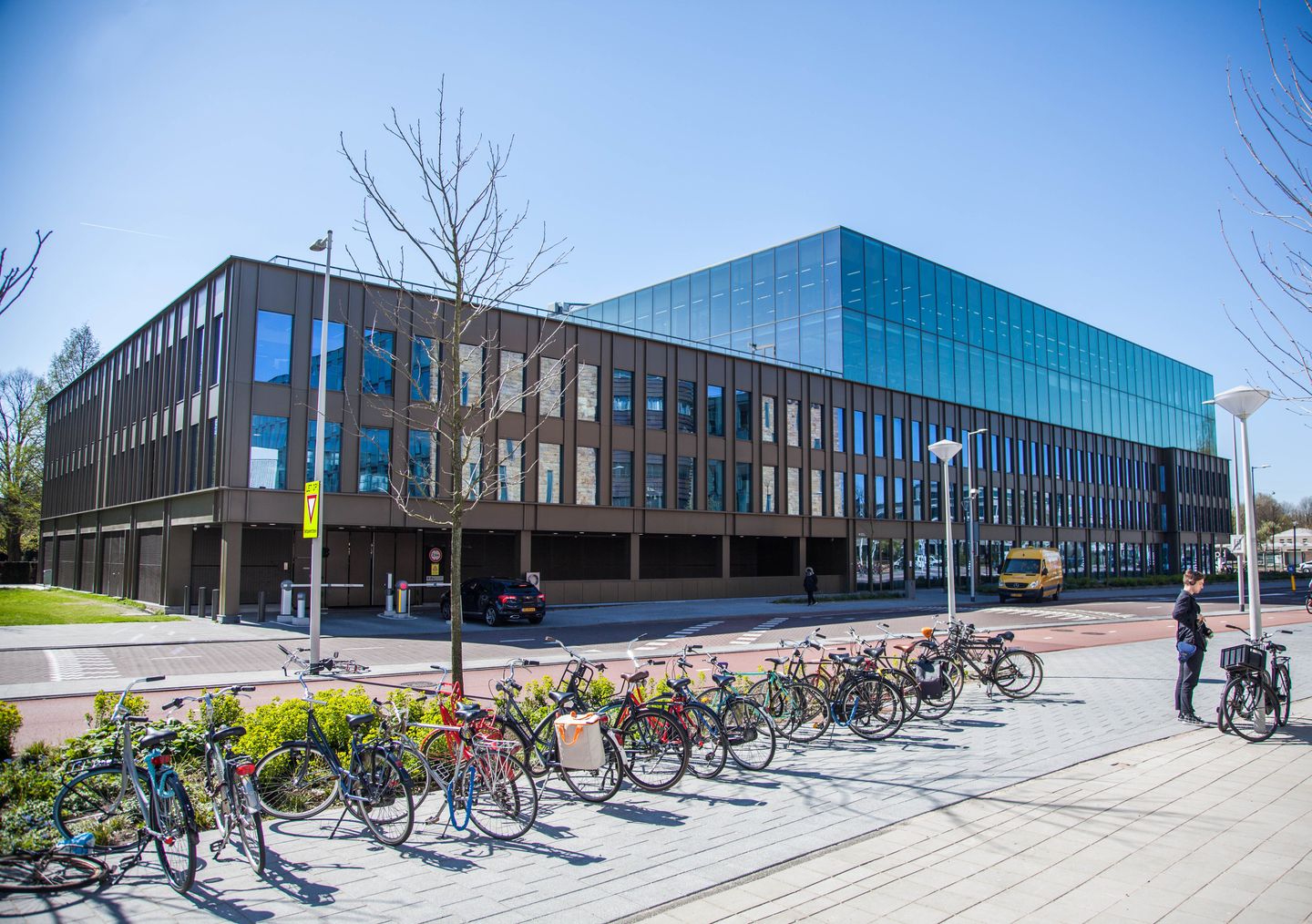 Bekijk foto 1 van Fred. Roeskestraat 115