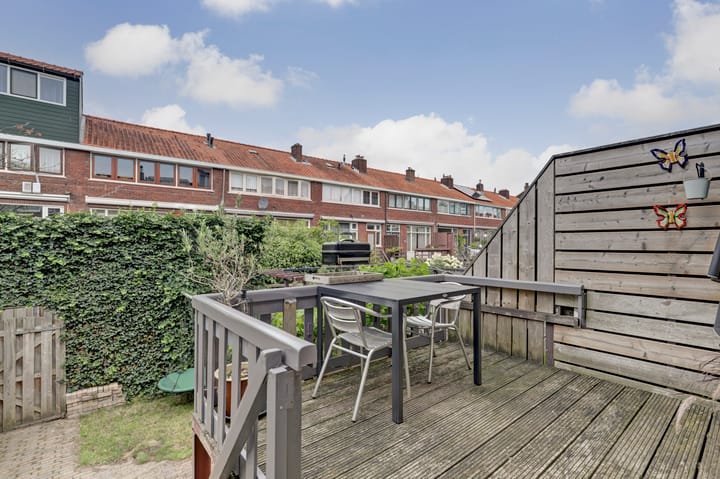 Photo 25 of Floresstraat 87