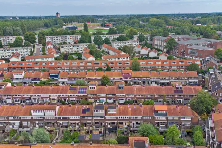 Photo 33 of Floresstraat 87