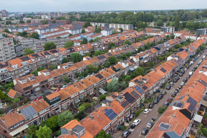 Photo 34 of Floresstraat 87