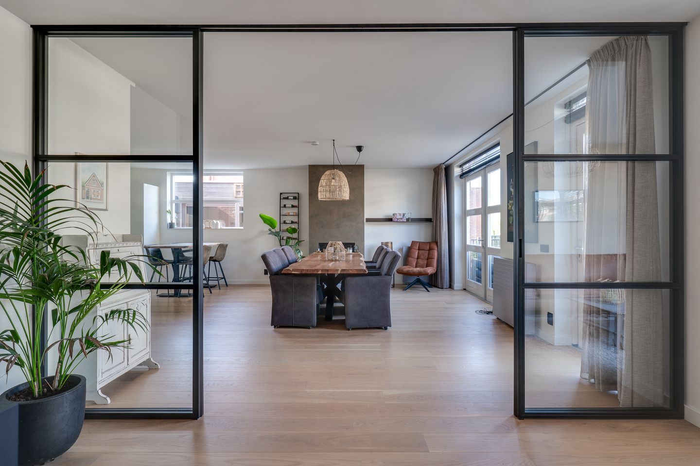 Foto 10 van Deltastraat 4