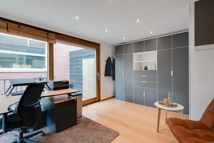 Foto 50 van Deltastraat 4