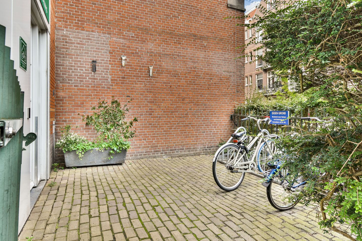 Foto 34 van Ruysdaelstraat 49-E8