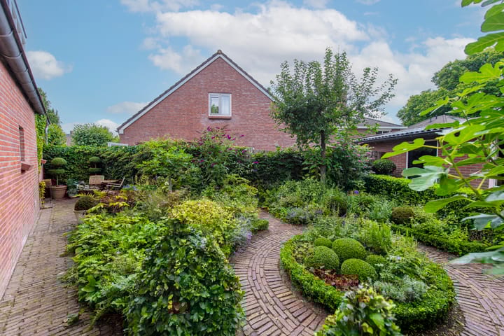 Foto 48 van Dorpsstraat 17-E