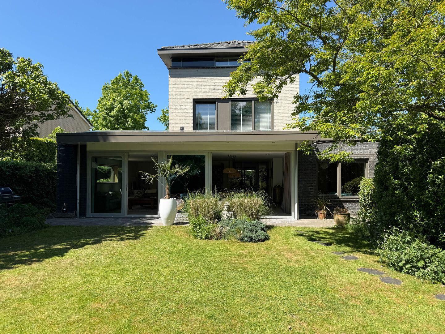 Foto 40 van Van Brederodepark 5