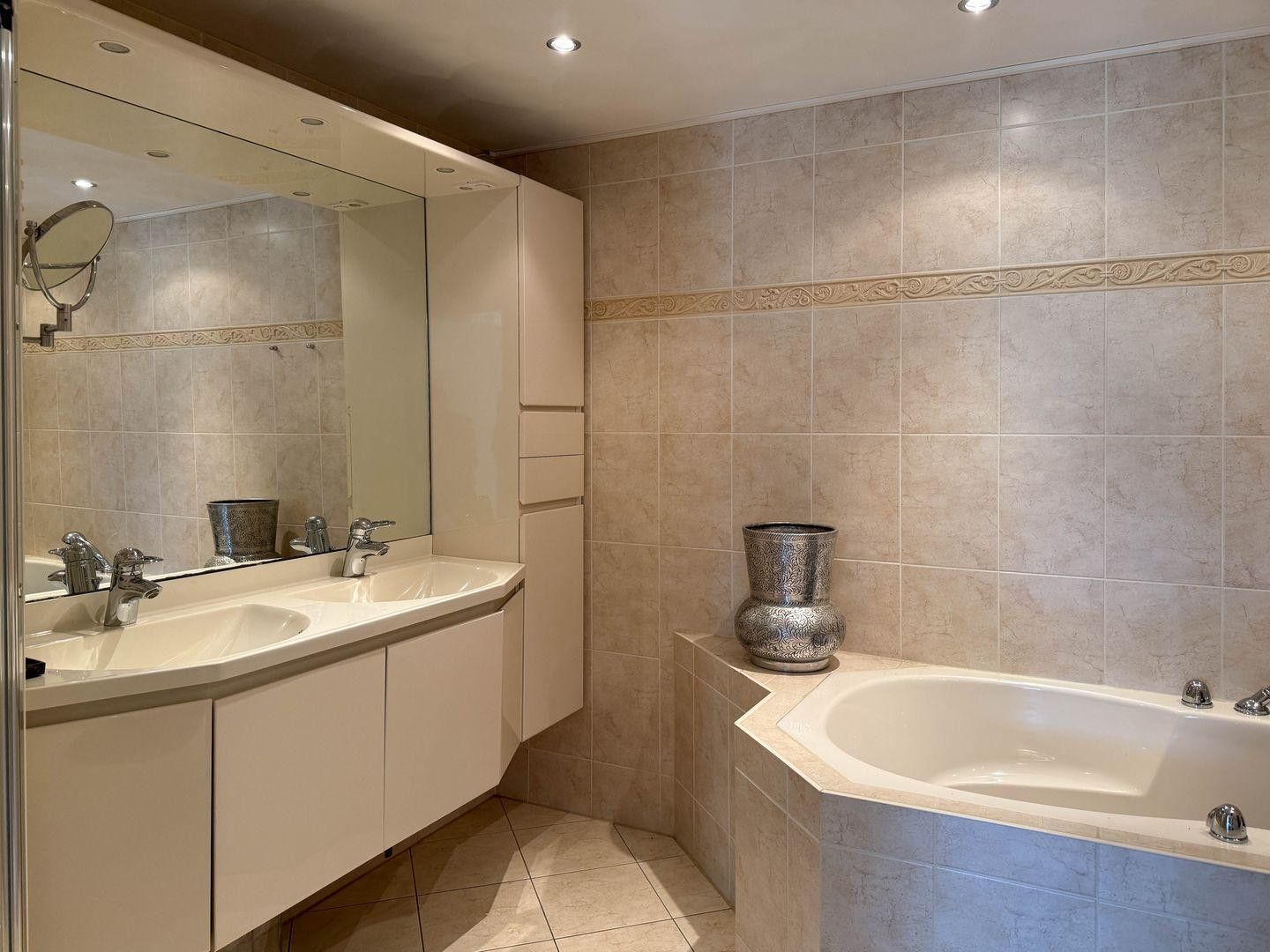 Foto 14 van Van Brederodepark 5