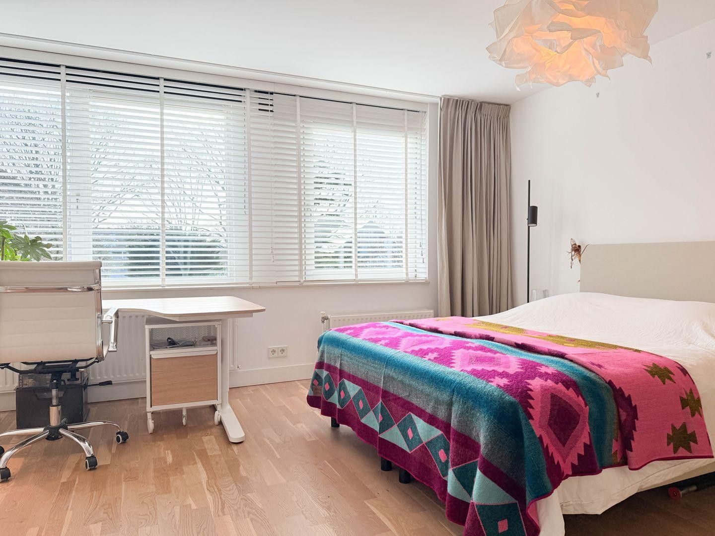 Foto 21 van Van Brederodepark 5