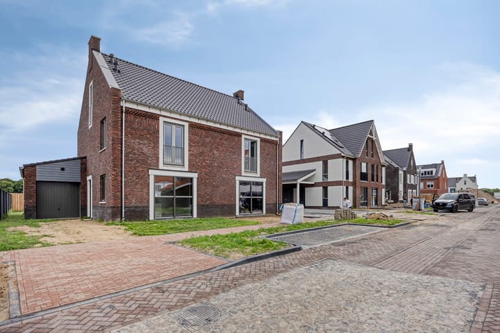 Foto 1 van Gouvernante 61