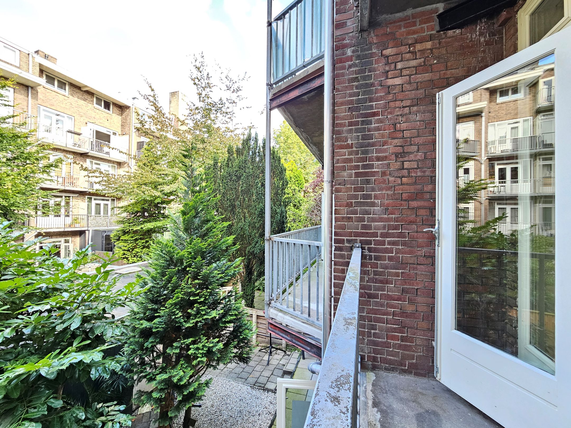 Photo 3 of Uiterwaardenstraat 400-1