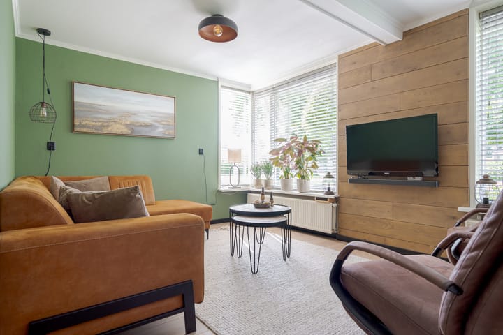 Photo 16 of Meester J. Tuintjerstraat 17