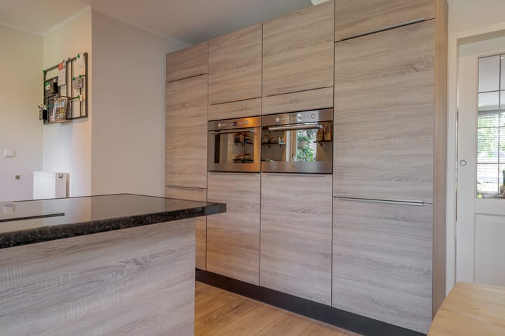 Photo 23 of Meester J. Tuintjerstraat 17