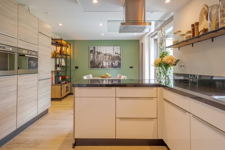 Photo 25 of Meester J. Tuintjerstraat 17