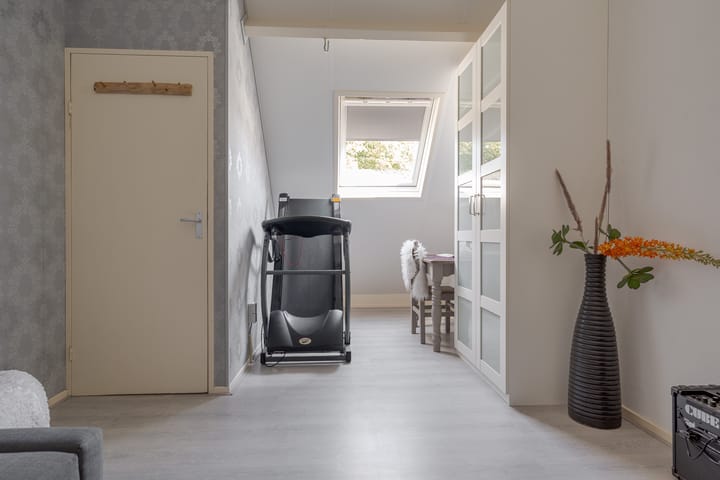 Photo 28 of Meester J. Tuintjerstraat 17