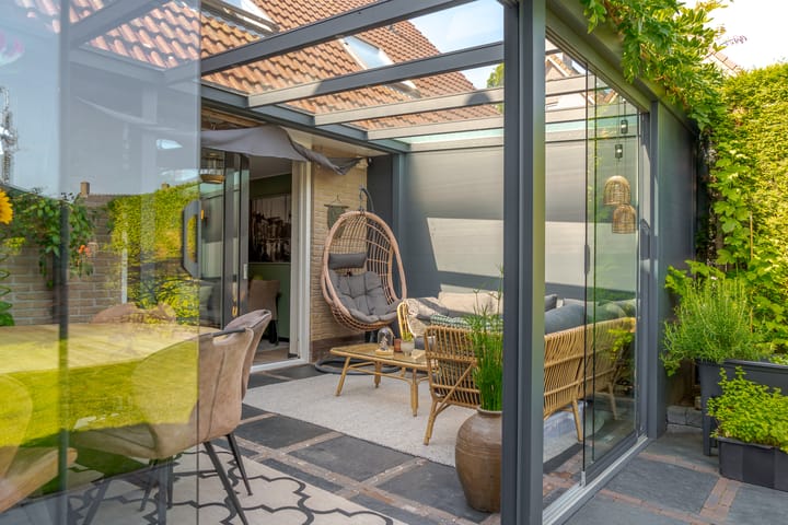 Photo 31 of Meester J. Tuintjerstraat 17