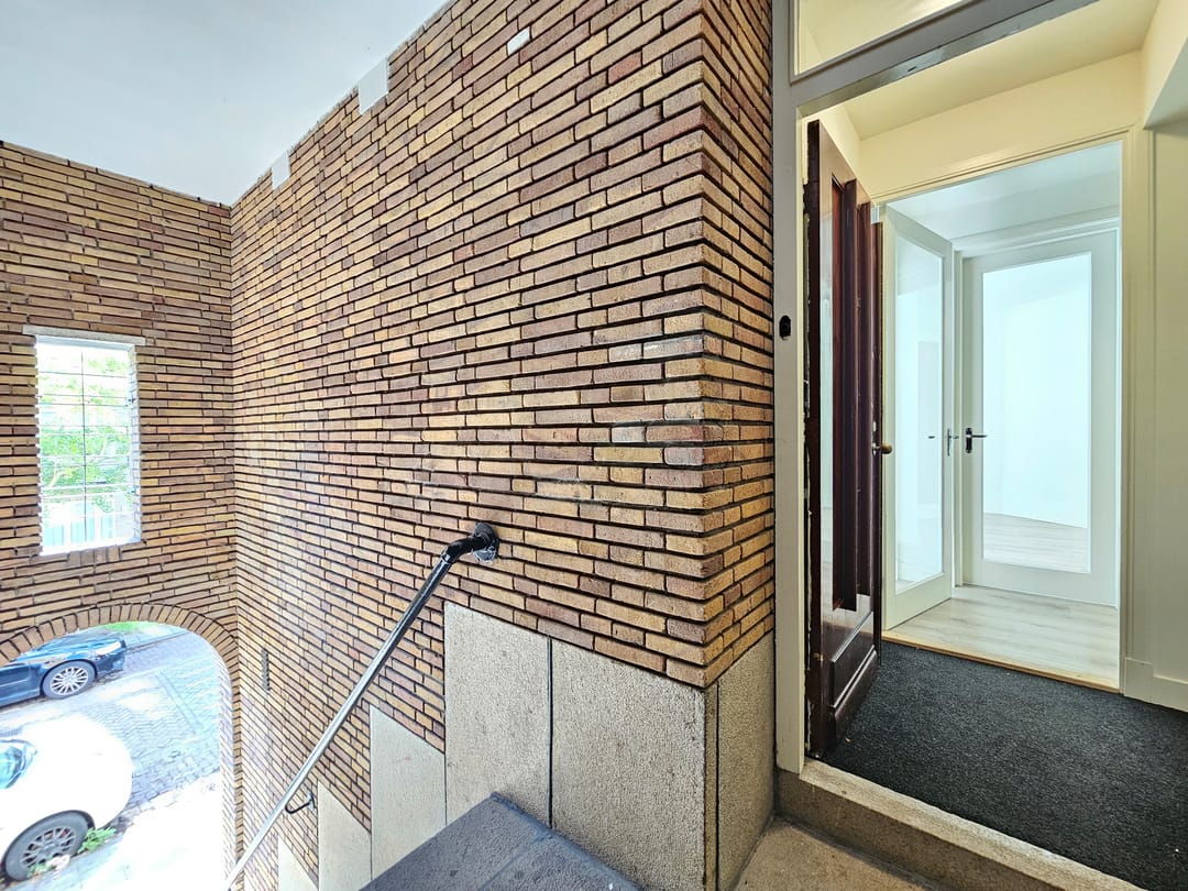 Photo 7 of Uiterwaardenstraat 400-1
