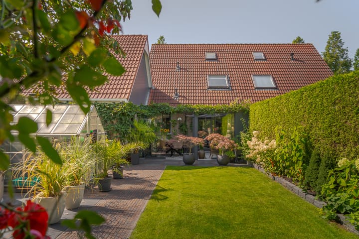 Photo 4 of Meester J. Tuintjerstraat 17