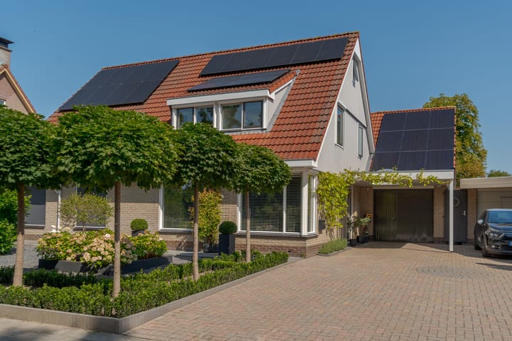 Photo 8 of Meester J. Tuintjerstraat 17