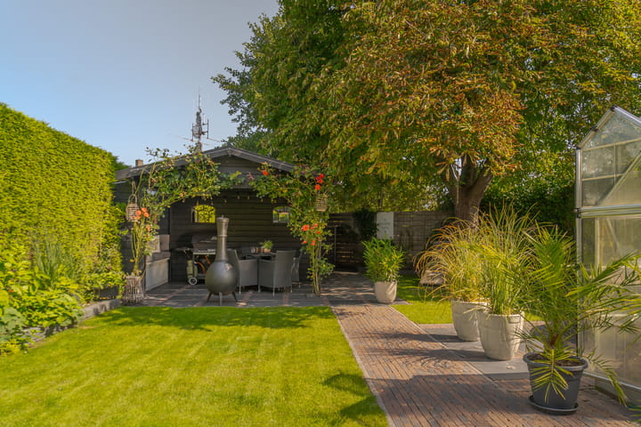 Photo 38 of Meester J. Tuintjerstraat 17