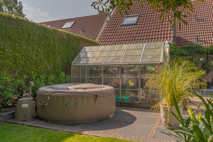 Photo 41 of Meester J. Tuintjerstraat 17