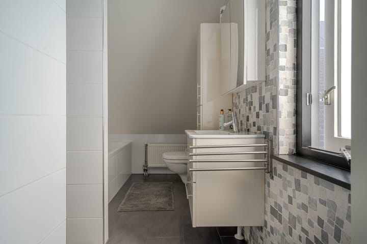 Photo 55 of Meester J. Tuintjerstraat 17