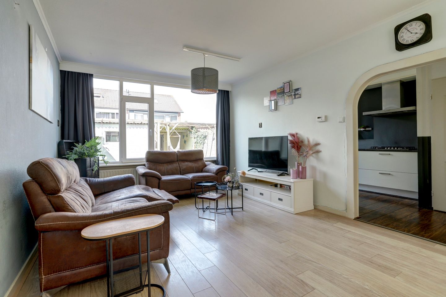 Photo 4 of Van Herlaerstraat 6