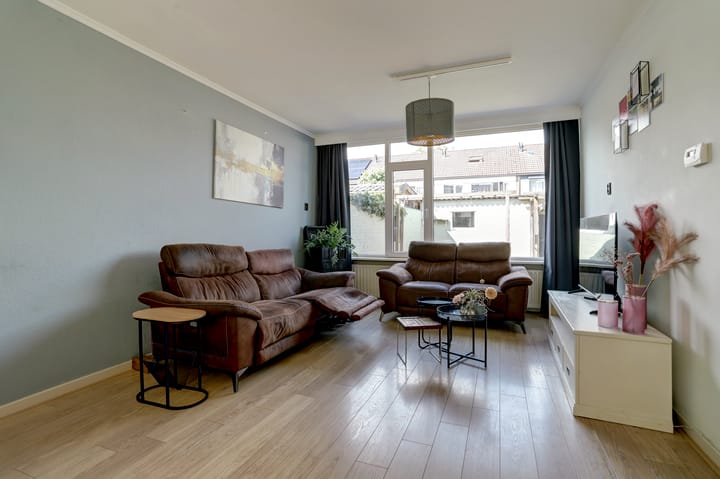 Foto 5 van Van Herlaerstraat 6