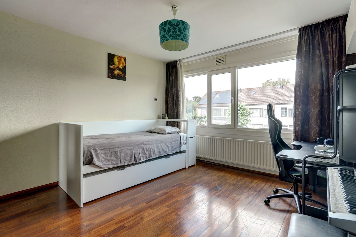 Photo 20 of Van Herlaerstraat 6