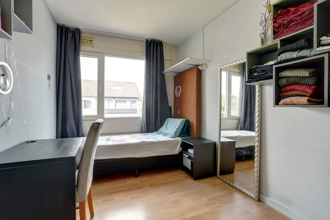 Photo 22 of Van Herlaerstraat 6