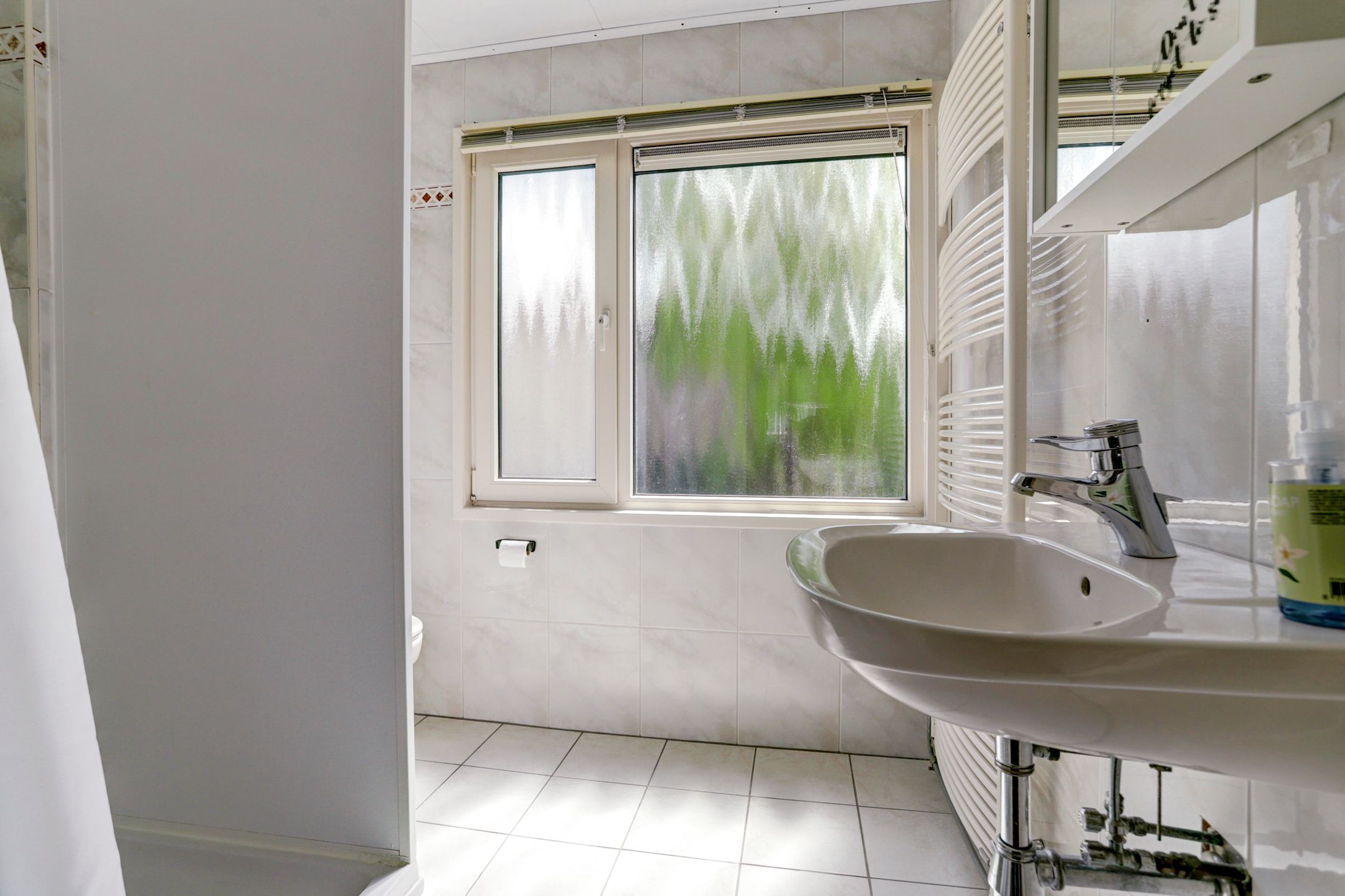 Photo 24 of Van Herlaerstraat 6