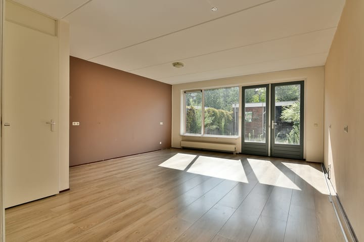 Foto 5 van Lessestraat 160