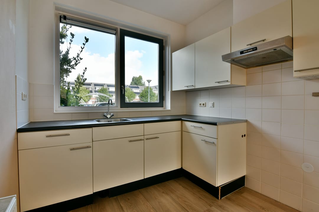 Foto 7 van Lessestraat 160