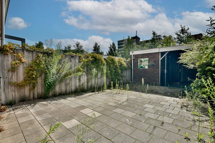 Foto 8 van Lessestraat 160