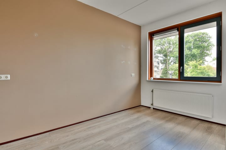 Foto 19 van Lessestraat 160