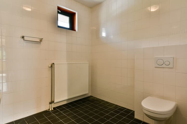 Foto 22 van Lessestraat 160