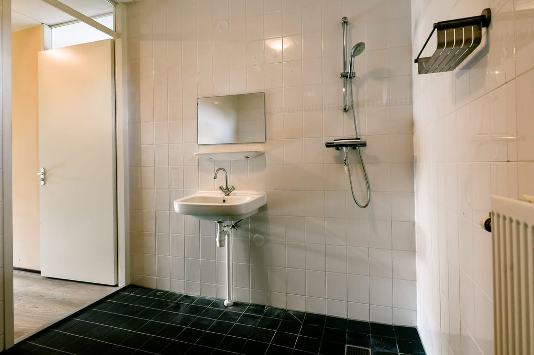 Foto 23 van Lessestraat 160