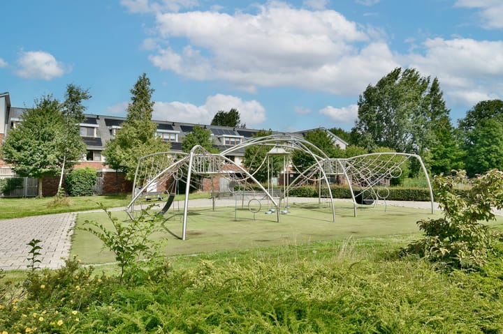 Foto 28 van Lessestraat 160