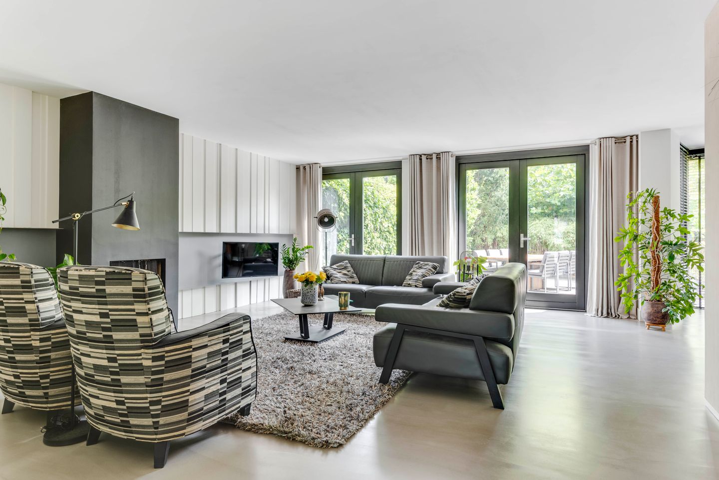 Photo 14 of Strammerboogh 35