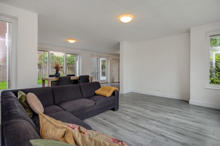 Foto 4 van van Meeuwenstraat 10