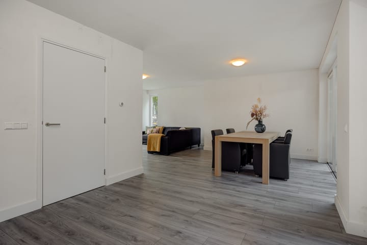 Foto 9 van van Meeuwenstraat 10