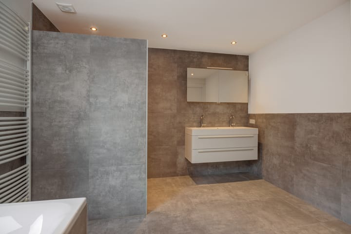 Foto 15 van van Meeuwenstraat 10