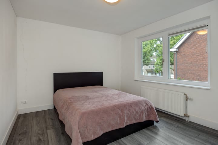 Foto 16 van van Meeuwenstraat 10