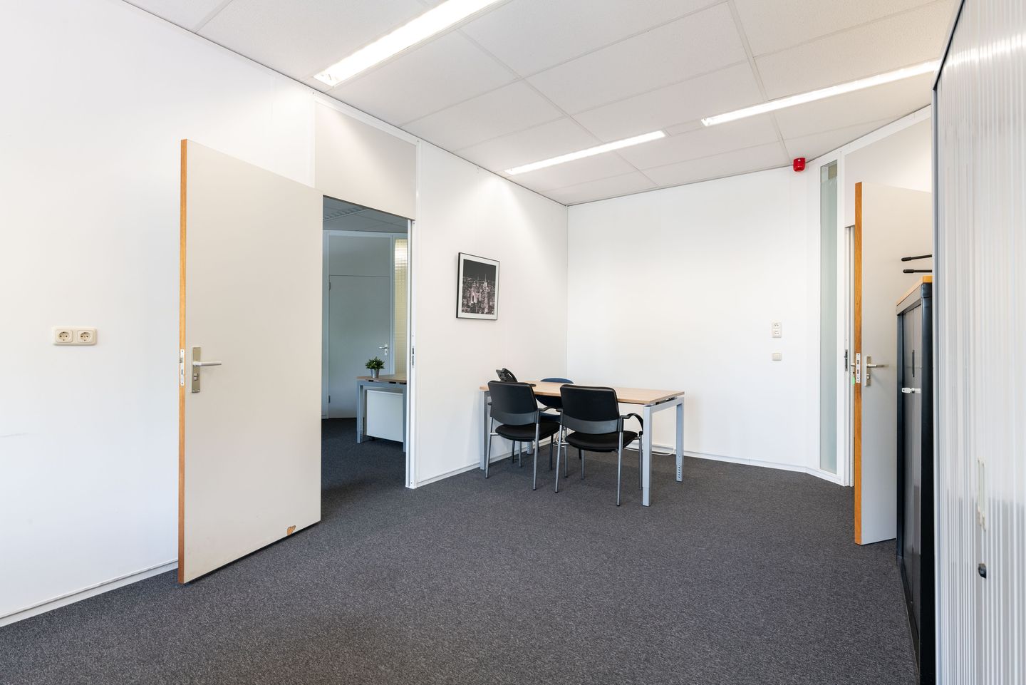 View photo 3 of Corkstraat 46